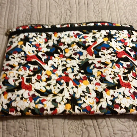 Carolina Herrera Red and White Floral Pouch Set. One with doggies. - Picture 3 of 8